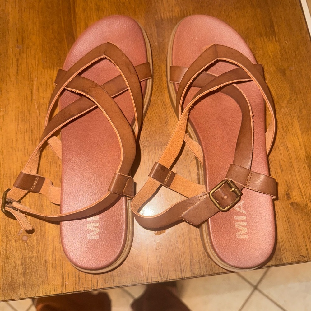 MIA Women's Tan Strappy Sandals